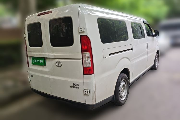 Used Ruichi EC75 2025 Model Passenger Vehicle Smart Driving Ultra-Charging Edition, Pioneer Type I, 52.16 kWh
