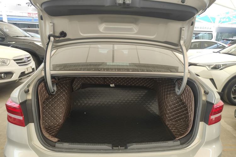 Used Volkswagen Lavida 2018 1.5L Automatic Comfort Edition China V Standard Trunk