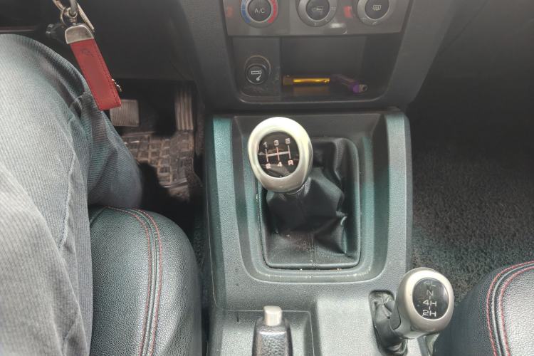 Used BAIC Off-Road BJ40 2014 2.4L Manual Cross-Country Edition Gear Lever