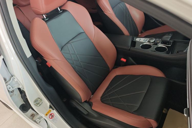 Used CHANGAN Eado 2022 PLUS Blue Whale NE 1.4T GDI DCT Prestige Edition