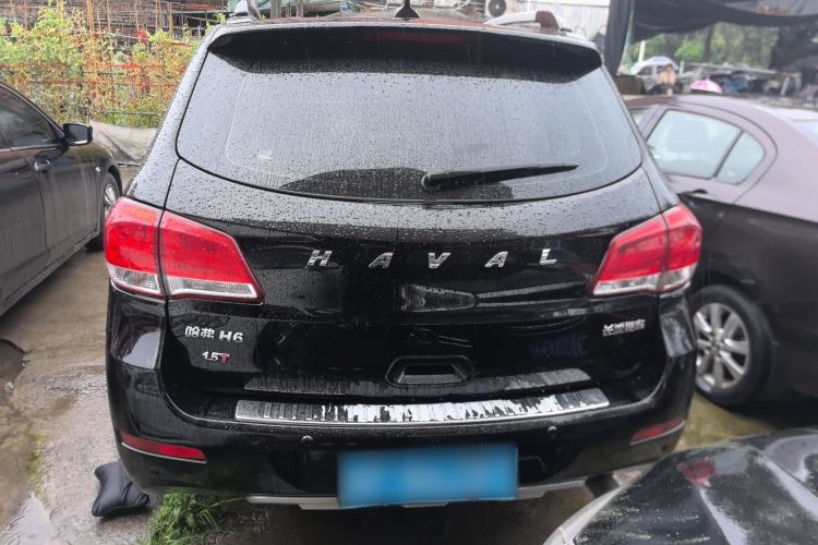 Used Haval H6 2016 Upgraded Model 1.5T Manual Two-Wheel Drive Elite Version Rear