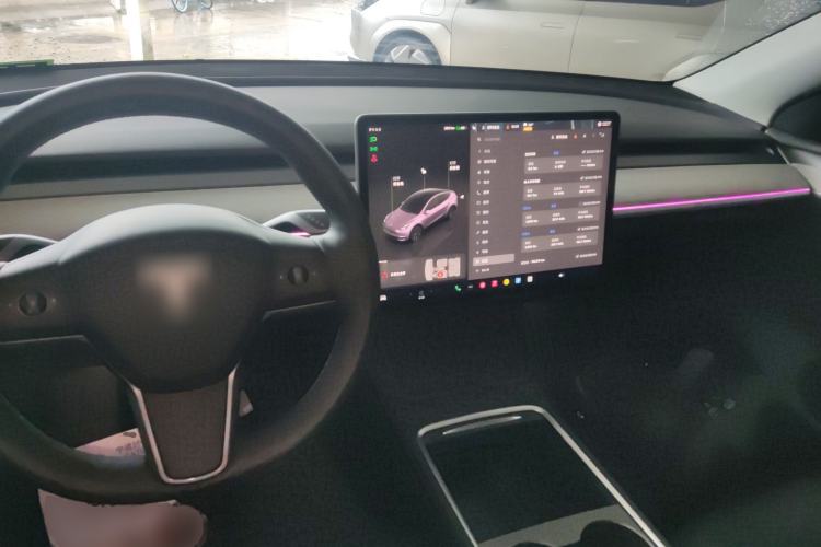 Used Tesla Model Y 2023 Rear-Wheel-Drive Version Center Console