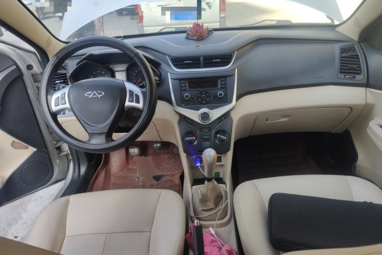 Used Chery Fengyun 2 2013 Hatchback 1.5L Manual Ruiyi Edition