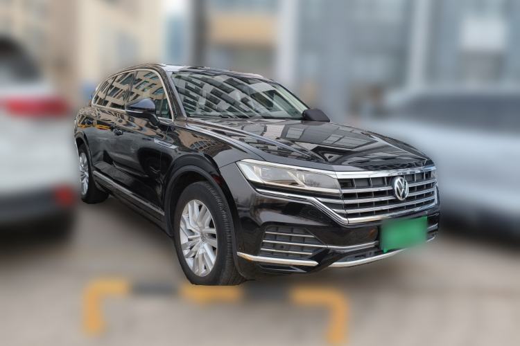 Used Volkswagen Touareg 2019 2.0TSI Ruiyi Edition China VI Standard Front Right 45 Deg