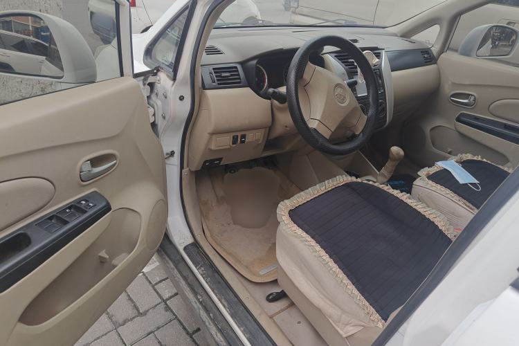 Used Venucia D50 2012 1.6L Manual Comfort Edition