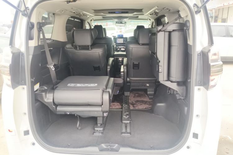 Used Toyota Vellfire 2023 Crown Dual-Engine 2.5L HV Luxury Edition Trunk