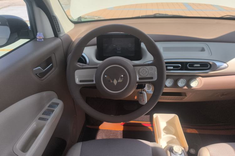 Used Wuling Hongguang MINIEV 2025 Four-Door Version Advanced Edition Steering Wheel