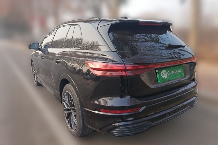 Used Audi Q5 e-tron 2023 40 e-tron Starry Edition Mecha Kit
