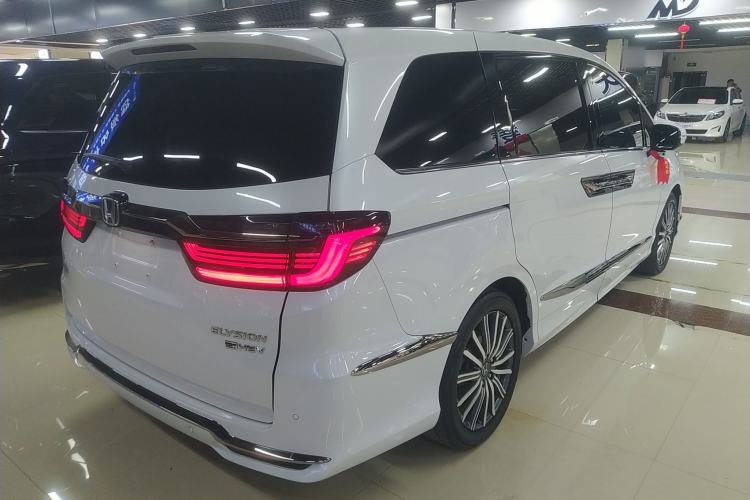 Used Honda Elysion 2022 2.0L eHEV Luxury Edition
