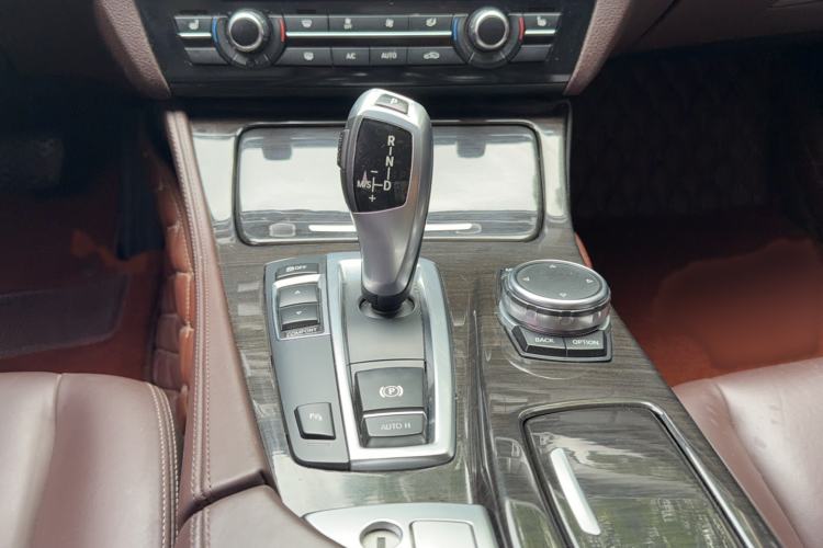 Used BMW 5 Series 2017 525Li Luxury Design Package Gear Lever