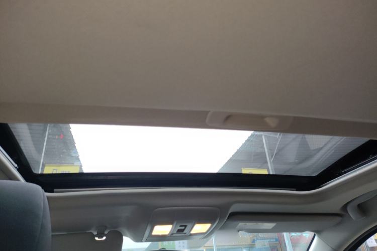 Used Mazda 3 Axela 2017 Sedan 1.5L Automatic Luxury Model Emission Standard China V Headliner