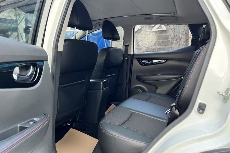 Used Nissan Qashqai 2016 2.0L CVT Luxury Edition Left Rear Seat