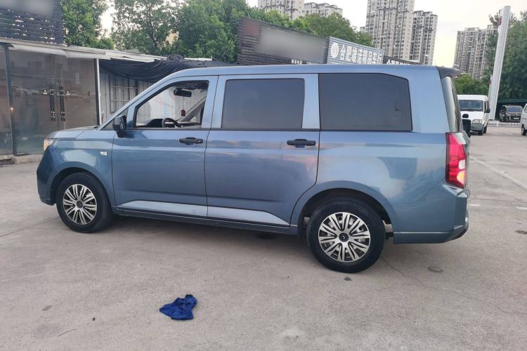 Used Wuling Hongguang PLUS 2020 1.5L Manual Standard Edition 5 Seats
