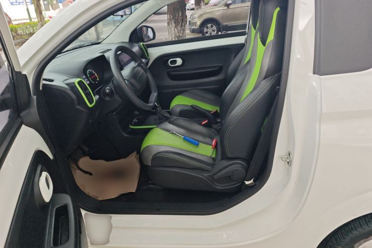 Used Roewe Clever 2021 302 km New Four-Seater Super-Efficient Version