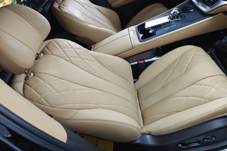 Used Denza D9 2025 DM-i Intelligent Drive 1020 Four-Wheel Drive Prestige Model
