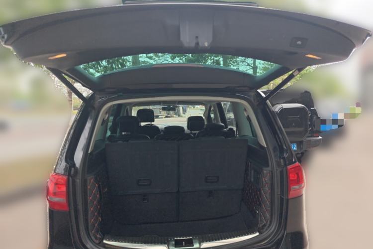 Used Volkswagen Sharan 2014 2.0 TSI Comfort Model
