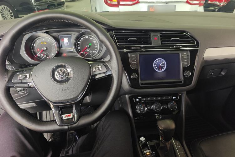 Used Volkswagen Tiguan L 2018 330TSI Automatic Two-Wheel Drive Luxury Edition
