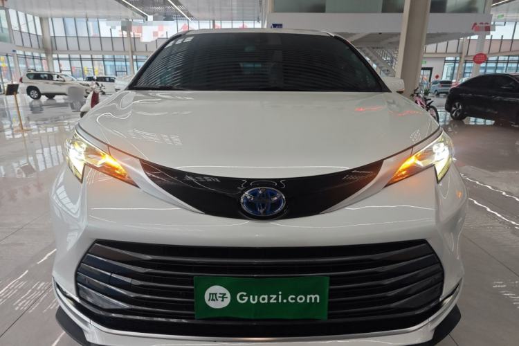 Used Toyota Sienna 2021 2.5L Hybrid Ultimate Edition