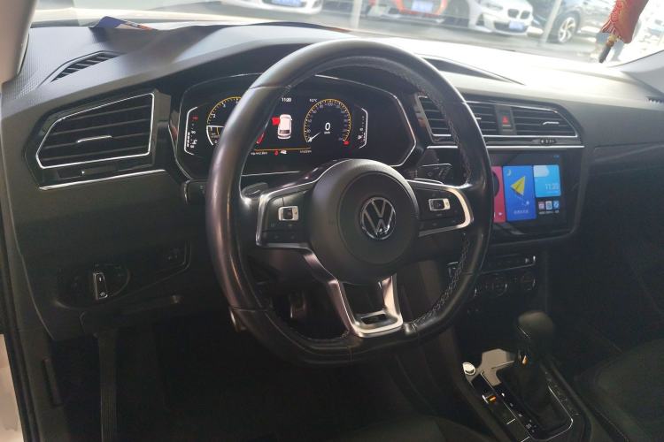 Used Volkswagen Tiguan L 2021 330TSI Automatic Two-Wheel Drive R-Line Enhanced Edition