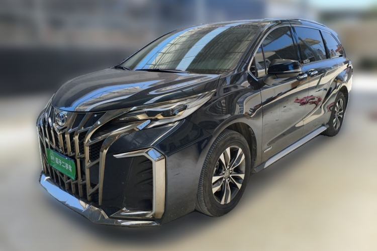 Used Toyota Granvia 2023 2.5L Hybrid Luxury Edition