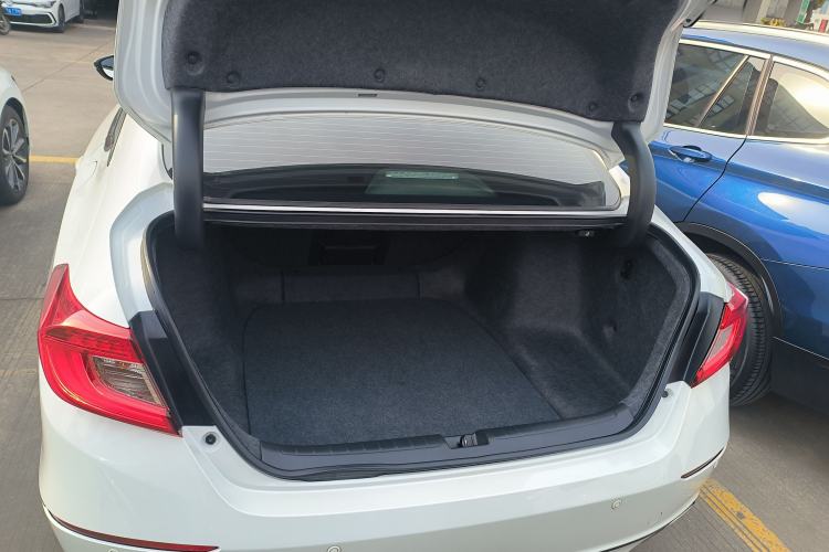 Used Honda Accord 2018 260TURBO Elite Edition China VI Trunk