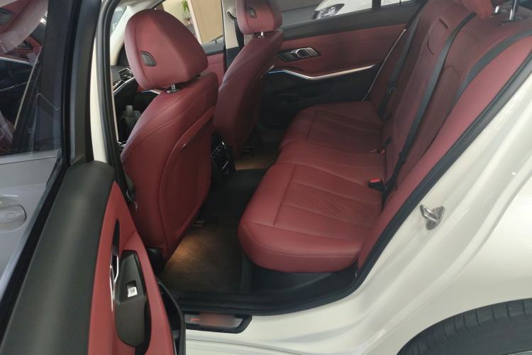 Used BMW i3 2022 eDrive 35 L
