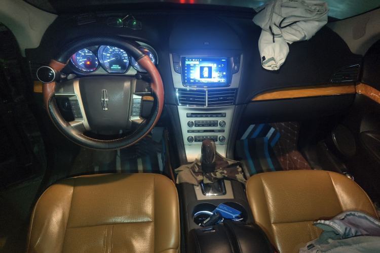 Used Lincoln MKT 2010 3.5T EcoBoost AWD Center Console