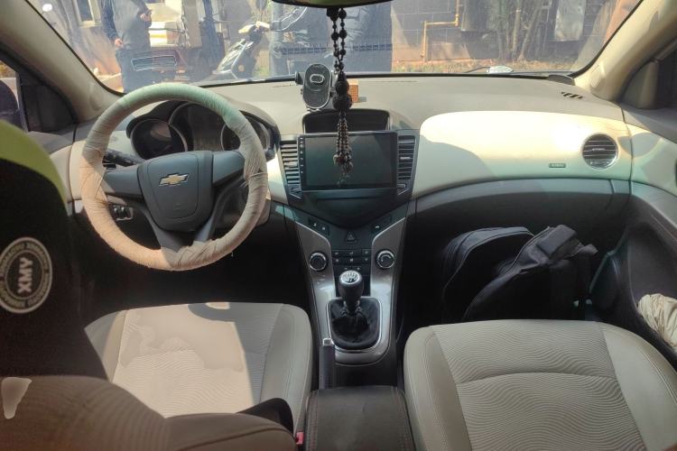 Used Chevrolet Cruze 2015 1.5L Classic SE MT
