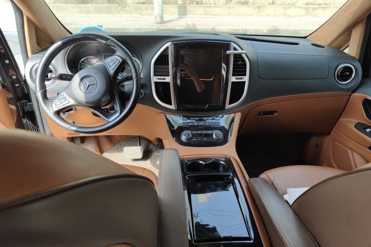 Used Mercedes-Benz Vito 2016 2.0T Business Edition Center Console