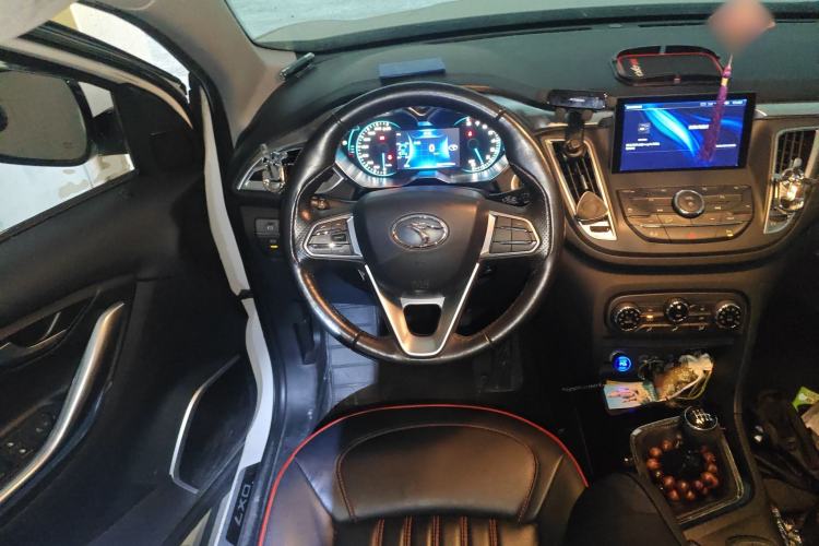 Used Soueast DX7 2015 1.5T Manual Luxury Model