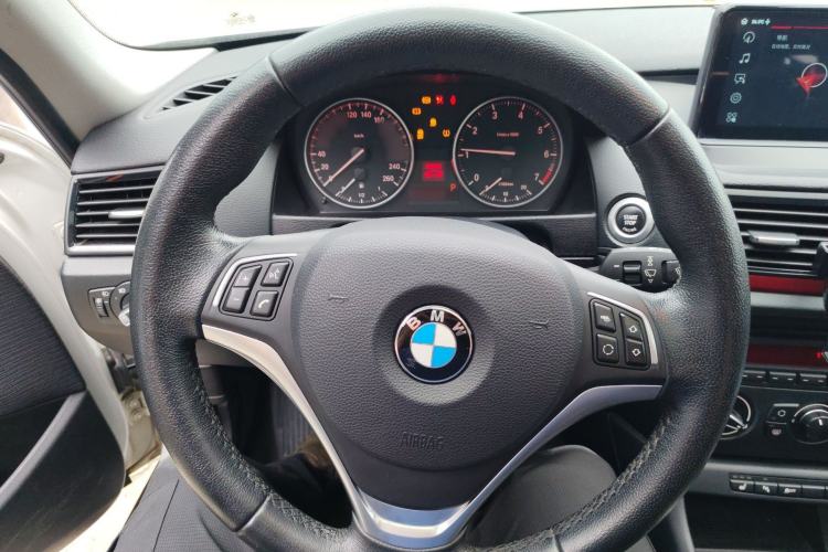 Used BMW X1 2015 sDrive18i Fashion Upgrade Edition Steering Wheel