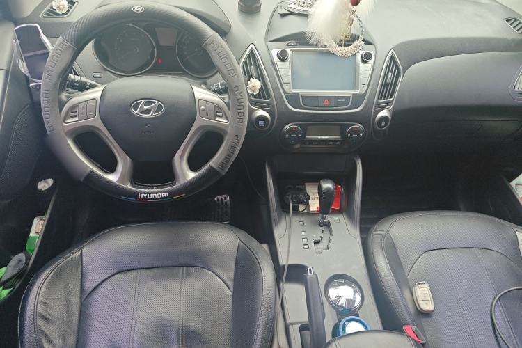 Used Hyundai ix35 2013 2.0L Automatic Two-Wheel Drive Smart GLS China IV Standard