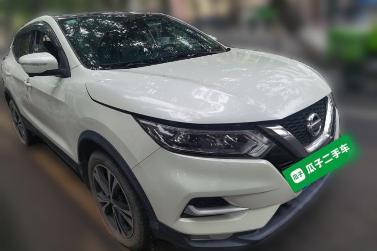 Used Nissan Qashqai 2021 2.0L CVT Luxury Edition Front Right 45 Deg