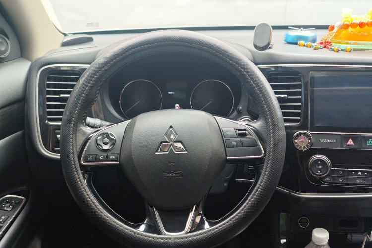 Used Mitsubishi Outlander 2020 2.0L Two-Wheel Drive Comfort Edition 5 Seats