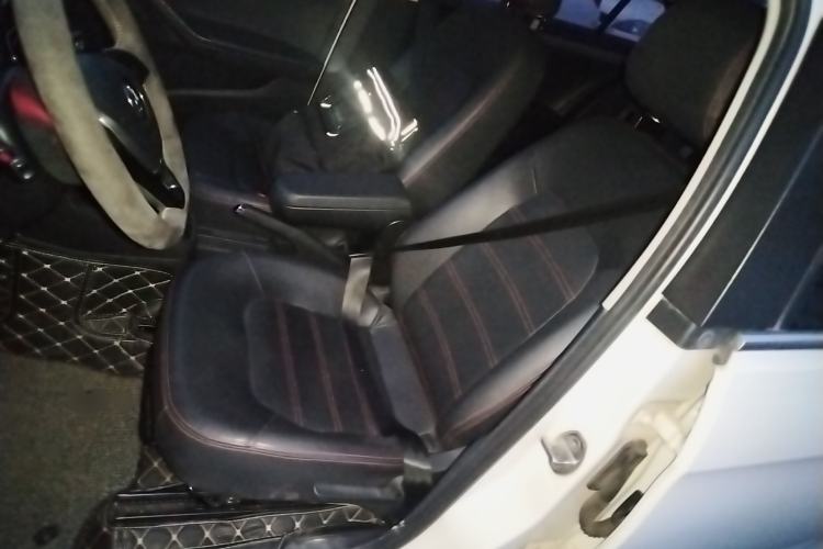 Used Volkswagen Jetta 2017 1.5L Manual Comfort Model Left Front Seat