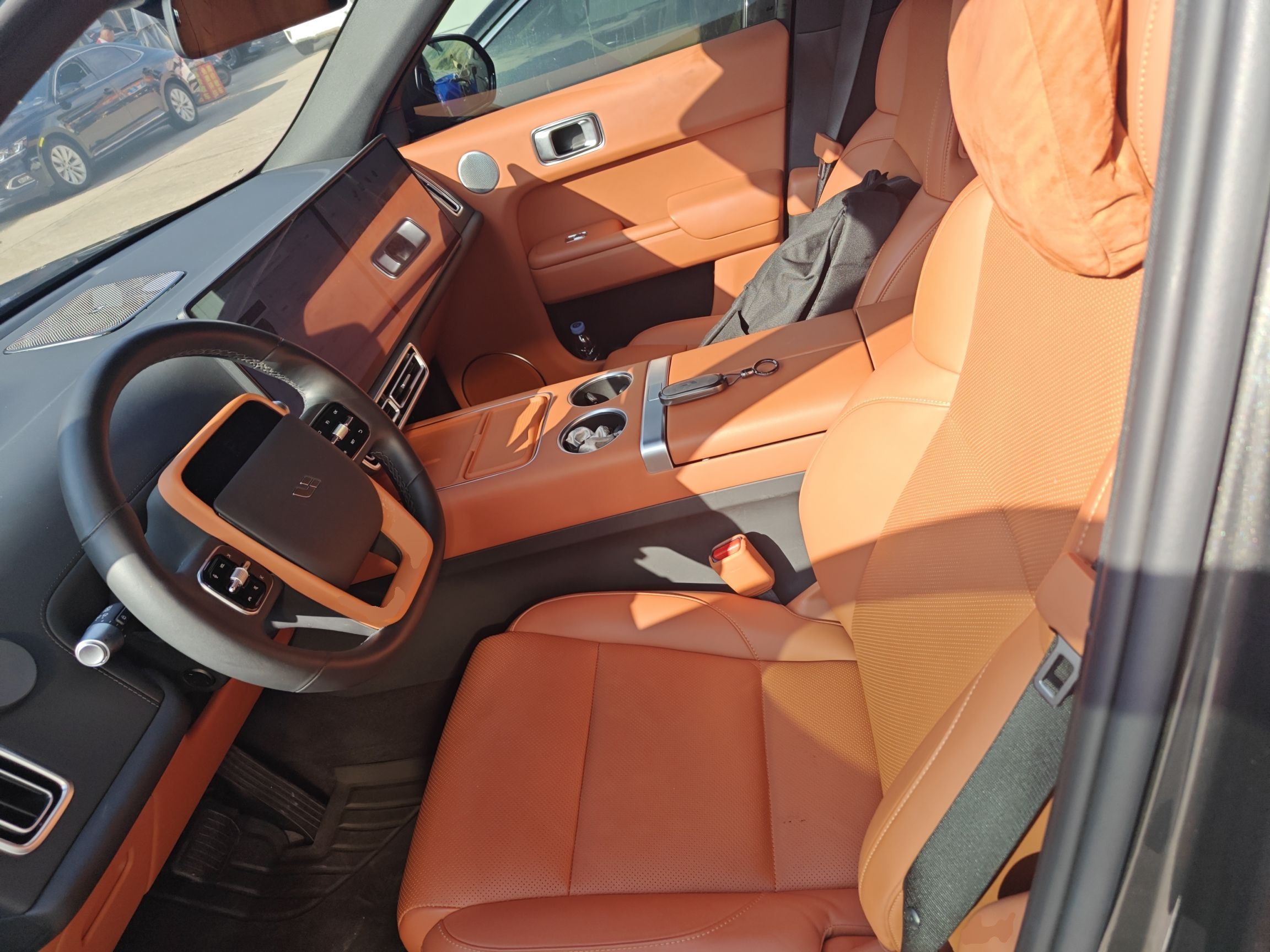 Переднее сиденье в автомобиле