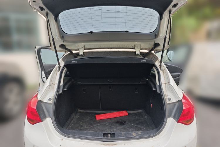 Used Buick GT 2012 XT 1.6L Automatic Fashion Edition
