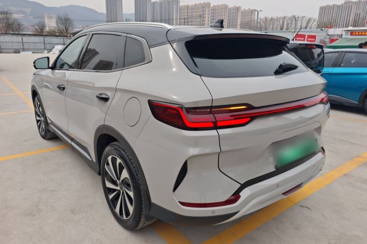 Used BYD Song PLUS New Energy 2023 Champion Edition EV 520KM Prestige Model
