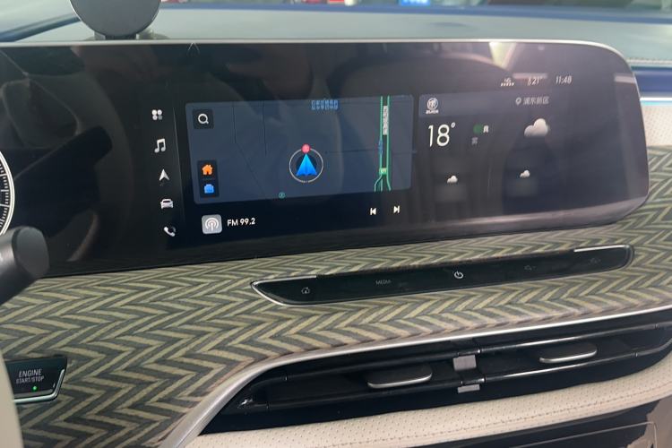 Used Buick GL8 2021 ES Landtrek 653T Comfort Edition Audio And AC Panel