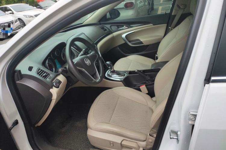 Used Buick Regal 2015 2.0L Leading Fashion Edition