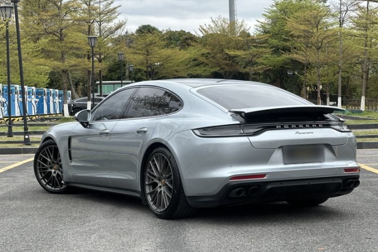 Used Porsche Panamera 2023 Facelifted Panamera 2.9T Platinum Edition
