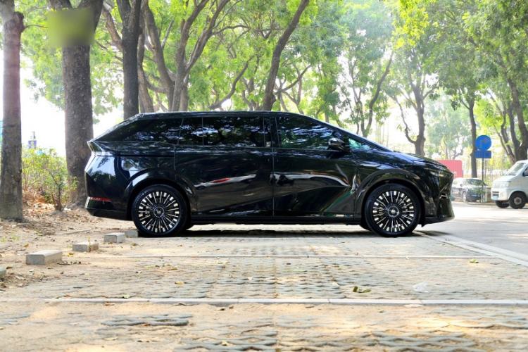 Used XPeng X9 2025 650 Long-Range Max