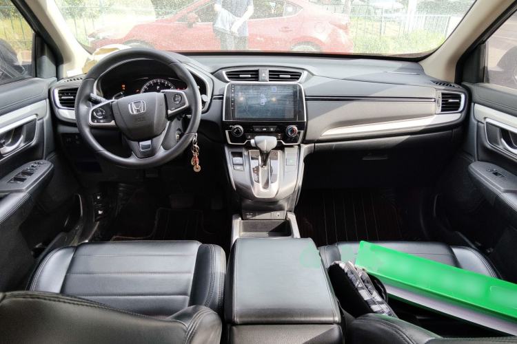 Used Honda CR-V 2021 240TURBO CVT 2WD Comfort Version Center Console