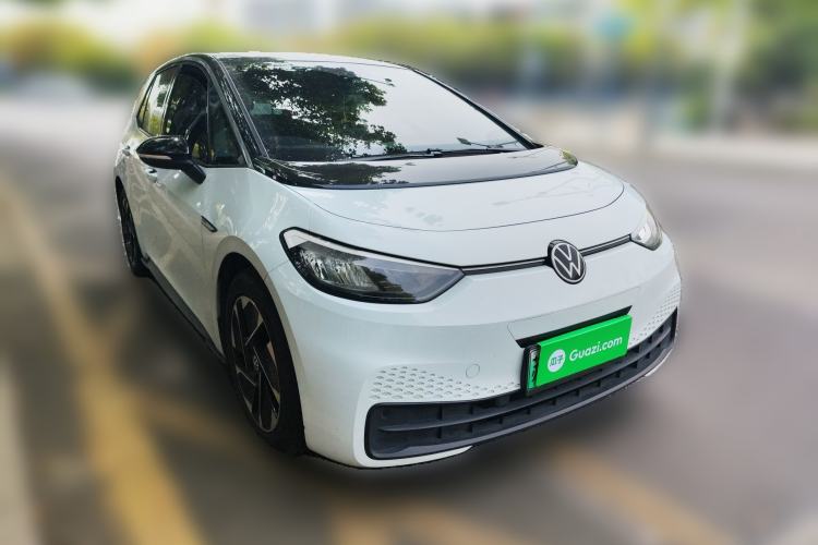 Used Volkswagen ID.3 2022 Active Pure Intelligent Enjoyment Edition Front Right 45 Deg