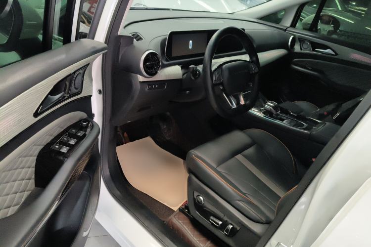 Used FORTHING Yacht 2024 1.5T DCT Guanhai Edition
