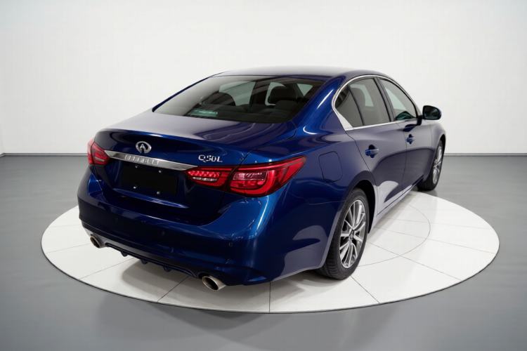 Used Infiniti Q50L 2018 2.0T Enjoyment Version China VI Standard
