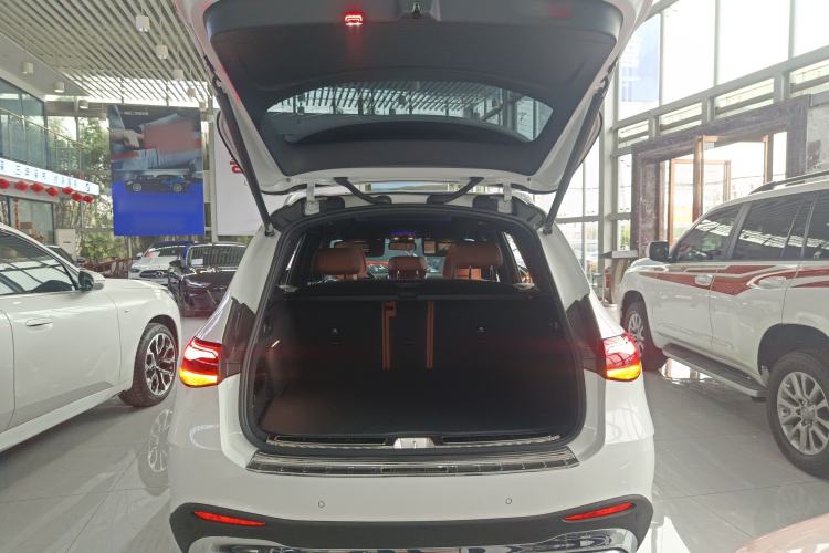 Used Mercedes-Benz GLC 2023 GLC 300 L 4MATIC Dynamic Edition 5-seater
