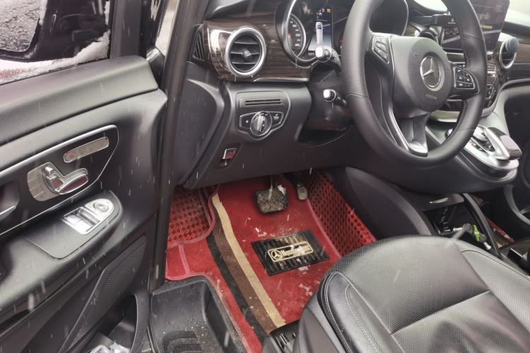 Used Mercedes-Benz V-Class 2017 V 260 Avantgarde Edition