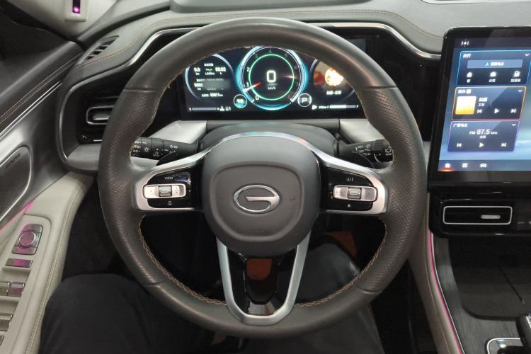 Used GAC Trumpchi GS8 2022 Flagship Series 2.0 TGDI Four-Wheel Drive Luxury Smart Connectivity Version (7 Seats)
