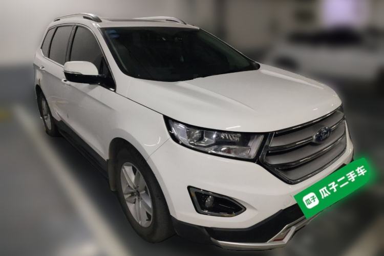 Used Ford Edge 2018 EcoBoost 245 Two-Wheel-Drive Platinum Edition 5 Seats Front Right 45 Deg